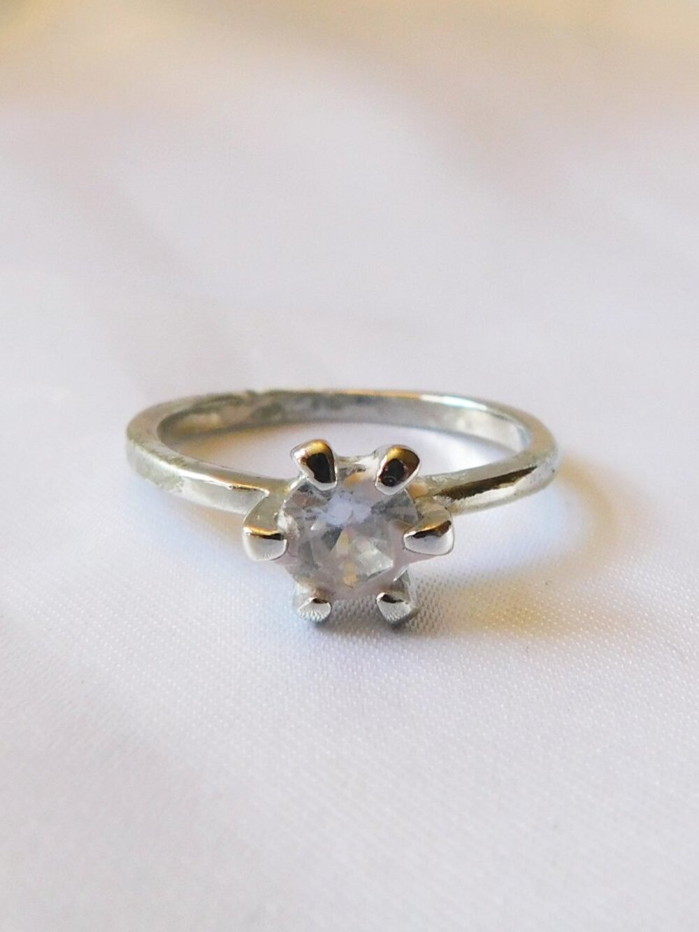 Unmarked Silver Size 8.50 Ring with White Center Stone # 20638
